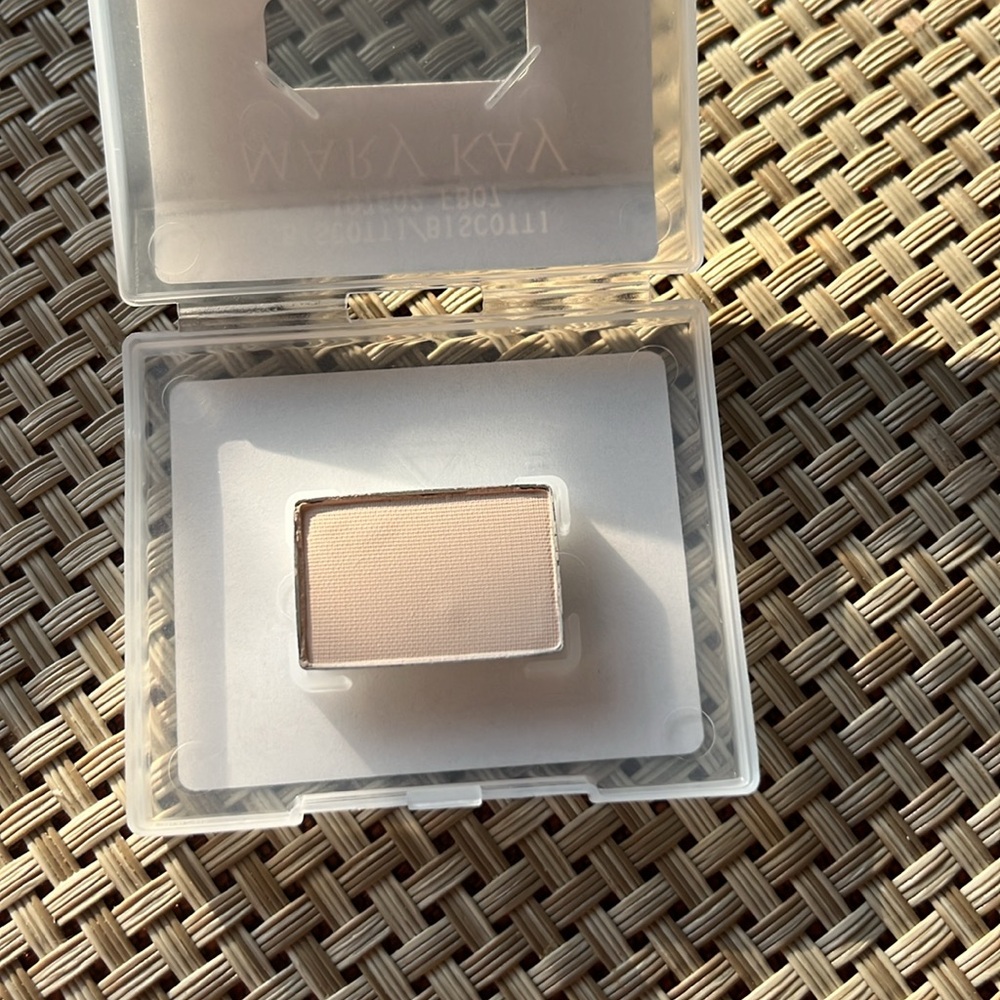 Mary Kay Biscotti Eyeshadow